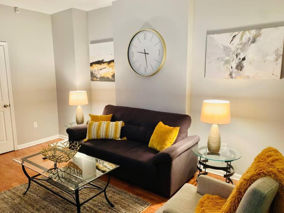 Upscale 2Bd/1.5Ba Townhome Mins To Jhh & Downtown Baltimore Eksteriør bilde