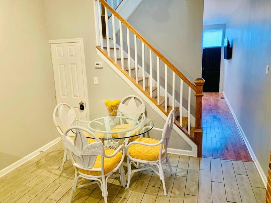 Upscale 2Bd/1.5Ba Townhome Mins To Jhh & Downtown Baltimore Eksteriør bilde