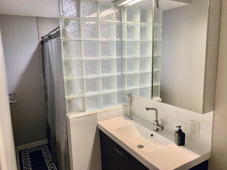 Upscale 2Bd/1.5Ba Townhome Mins To Jhh & Downtown Baltimore Eksteriør bilde